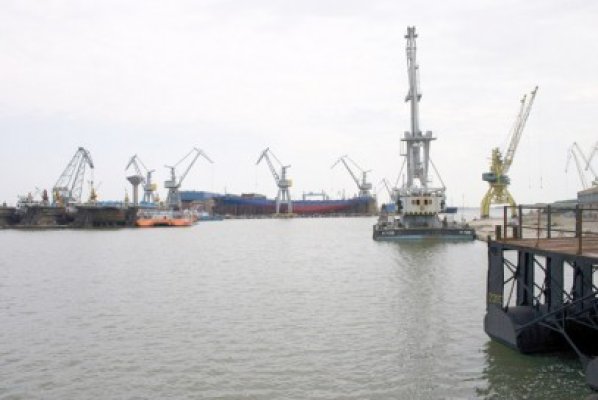 Cea mai mare macara plutitoare, construită la Constanţa